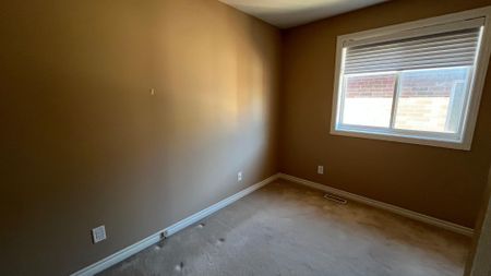 For Lease - 6 White Crescent Unit# Bsm, Barrie, Ontario - Photo 5