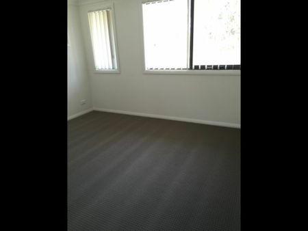118 Jubilee Cct, Jordan Springs NSW - Photo 5