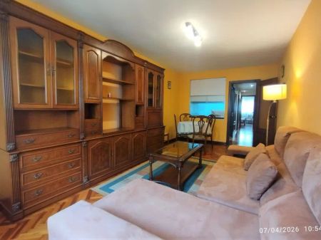 Alquiler de piso en Salesas-Foncalada-Campoamor - Photo 2