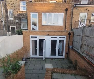 Room in a Shared House, Alpha Road, SE14 - Photo 2