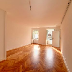 Studio entièrement rénové dans la vieille ville - Photo 3