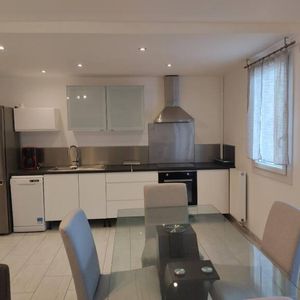 Location Appartement 2 pièces 45m² ISTRES 13800 - Photo 2