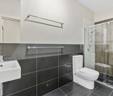 A modern townhouse designed for effortless living - Photo 2