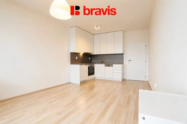 Pronájem bytu 1+kk, Brno - střed, ulice Rumiště, balkon, garážové stání, sklep - Фото 1