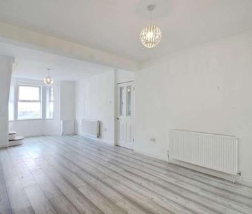 Meadfield Road, Langley, SL3 - Photo 1