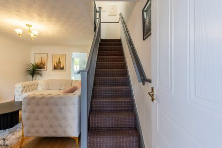 2 Bed Semi-Detached House, Greton Close, M13 - Photo 4