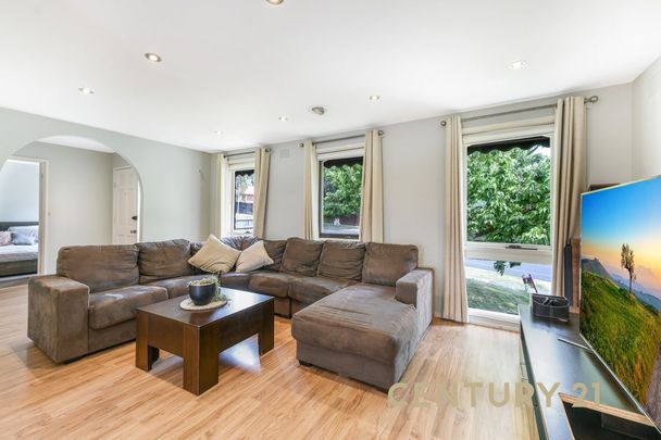 Spacious Family Living in Mulgrave - Photo 1