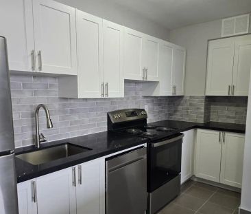 2185 Lawrence Avenue East — 2 Bedroom - Photo 5