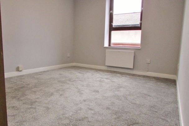 1 Bed Flat - Photo 1