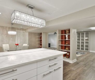 For Lease - 2100 Waycross Crescent, Mississauga, Ontario - Photo 3