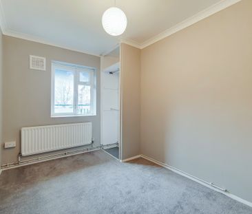 Restons Crescent - Photo 2