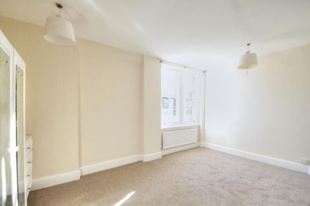 5 bedroom semi-detached house to rent - Photo 4