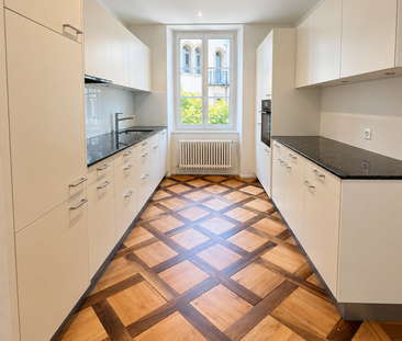 Exklusive 4.5-Zimmer-Maisonettewohnung mit Terrasse - Photo 2