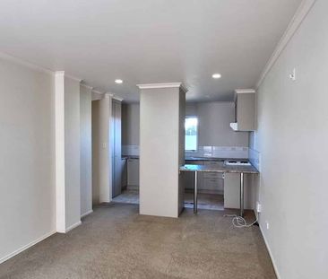 Three-Bedroom Townhouse in a Secure Gated Complex - Photo 1