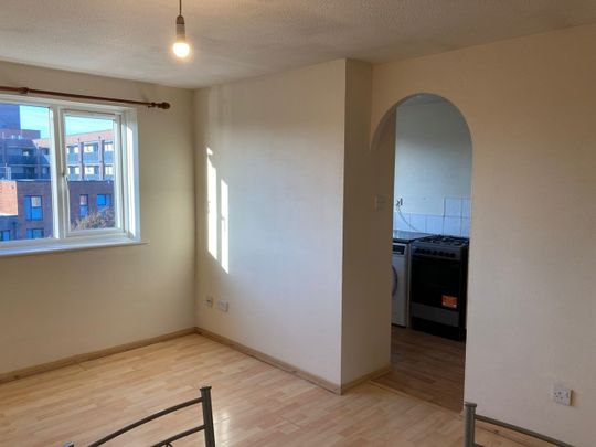 1 Bed Flat, Wigston Close, N18 - Photo 1