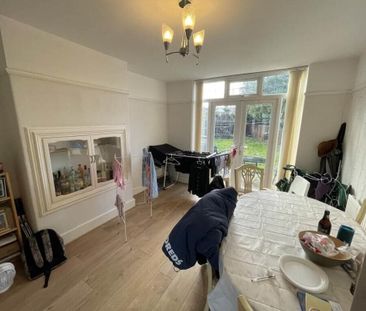 Kenmore Grove, Horfield - Photo 2