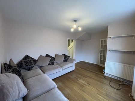 3 bedroom terraced house to rent - Photo 3