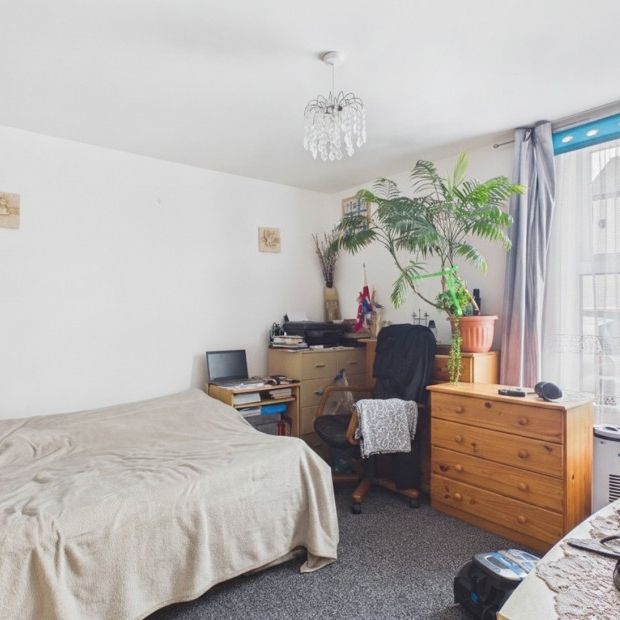 Hatherley Road, Tredworth, Gloucester, GL1 - Photo 1