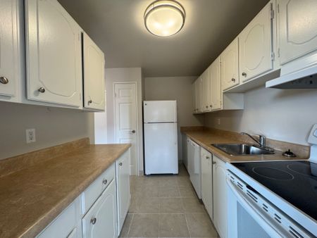 For Lease - 610 Lake Street Unit# 803, St. Catharines, Ontario - Photo 2