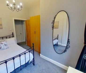 11 bedroom flat to rent - Photo 5