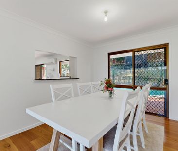 Spacious Family Home with Pool - Photo 4