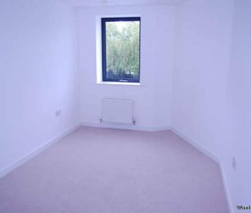 2 bedroom property to rent in Addlestone - Photo 5