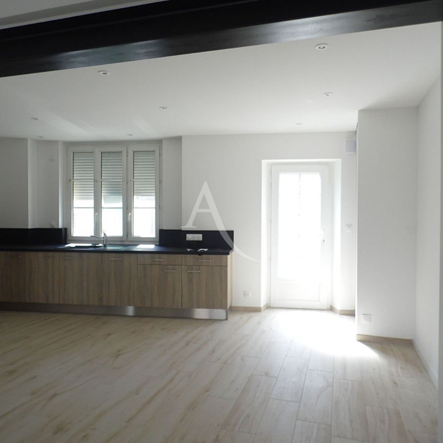 Location Maison 5 pièces 116m² JUIGNE SUR LOIRE 49610 - Photo 1