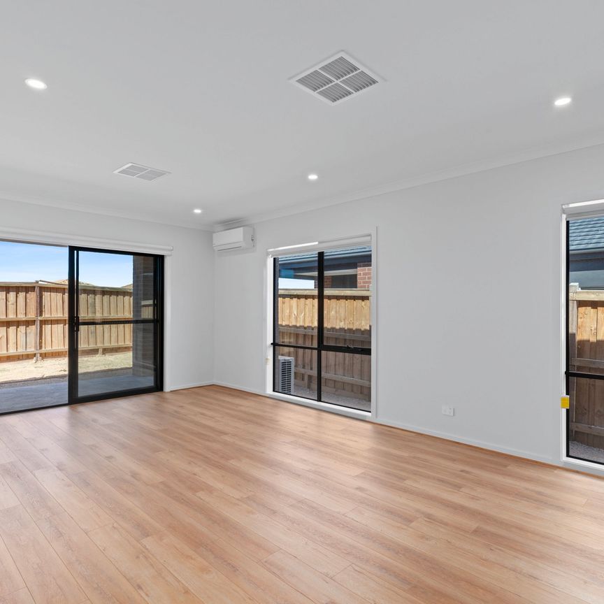 Thinking of selling? Contact our agent - Photo 1