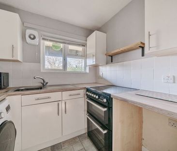 Fieldway, Haslemere - 1 bedroomProperty for lettings - Seymours - Photo 4