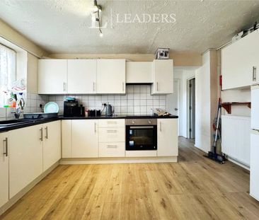 4 bedroom detached house to rent - Photo 5