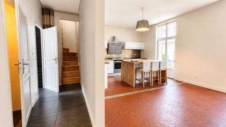 Location Appartement 5 pièces 97m² CANNES 06400 - Photo 4