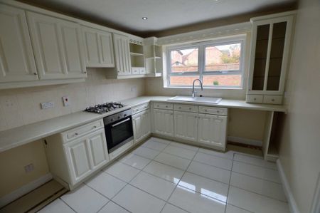 Price £1,800 pcm - Available 01/05/2025 - Unfurnished - Photo 4