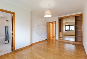 Apartamento T4 em Lisboa