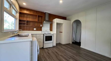 Spacious in Avonhead - Photo 4