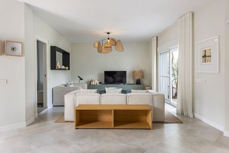 Townhouse in Nueva Andalucía - Photo 3