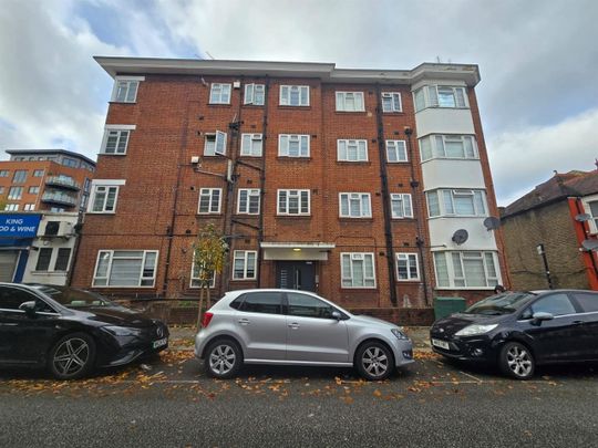 2 Bed Flat, The Vale, W3 - Photo 1