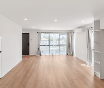 3 bedroom home in Pakuranga! - Photo 2