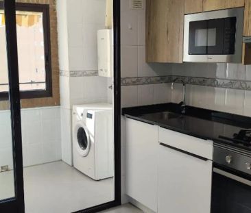 Piso de alquiler en Calle Islandia, 11, Juzgados - Plaza de Toros - Photo 4