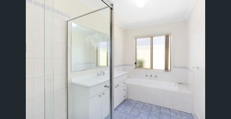 Modern Living - Photo 3