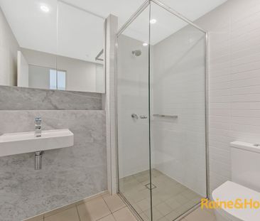 Contemporary One Bedroom Apartment in Excellent Condition and Perfe... - Photo 2