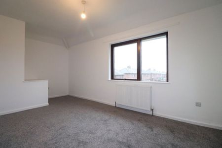 Terraced House in Henderson Road, Currock, Carlisle - Photo 3