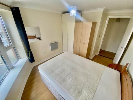 2 bedroom flat to rent - Photo 5