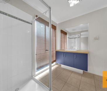 4 Ranfurlie Circuit, Melton West, Vic 3337 - Photo 2