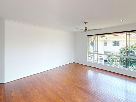 11 Serafini Court, Elanora QLD - Photo 1