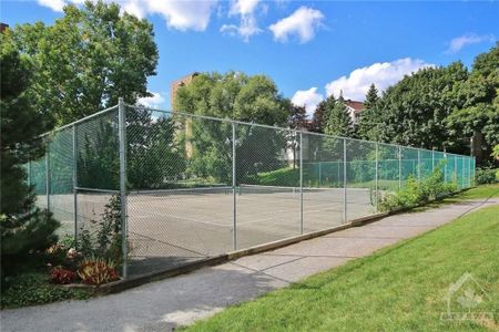 For Lease - 260 Brittany Drive Unit# 200, Manor Park - Cardinal Glen and Area, Ontario - Photo 4