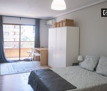 valencia, Valencian Community 46021 - Photo 2