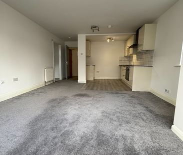 Studio Flat, Park Lane, HA9 - Photo 2