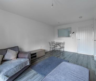 2 bedroom terraced house to rent - Photo 3