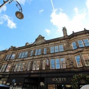 Silver Street, Bury, BL9 - Photo 1