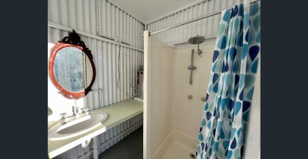 1 Bedroom Studio FREE ELECTRICITY AND WATER AVAILABLE 30/11/25 - Photo 4